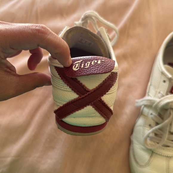 Onitsuka Tiger MEXICO 66 Low-top Sneakers for Women - Picture 6 of 11